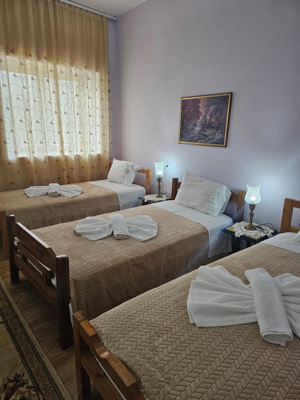 Luigi Guest House Gjirokastër 外观 照片