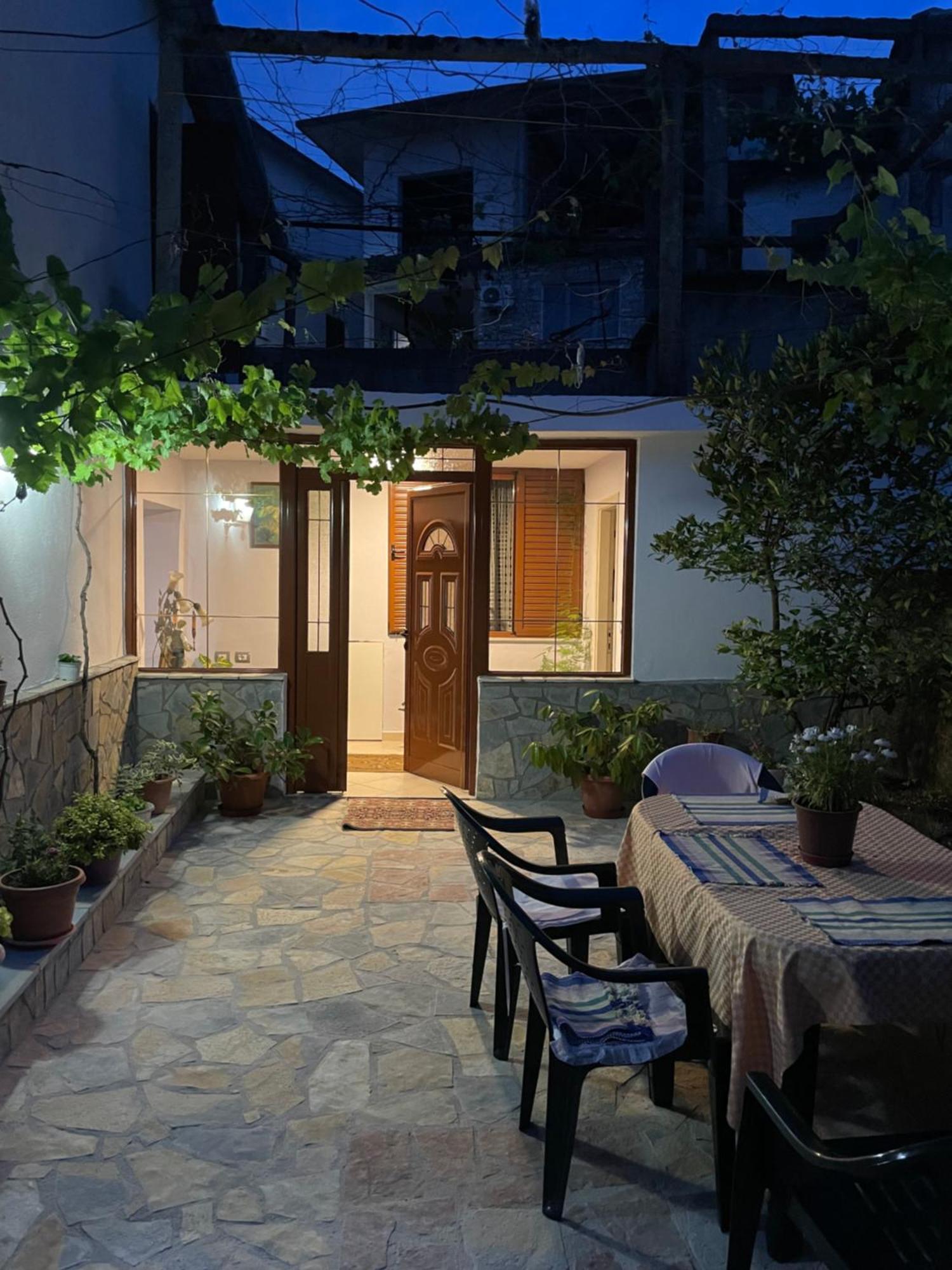 Luigi Guest House Gjirokastër 外观 照片