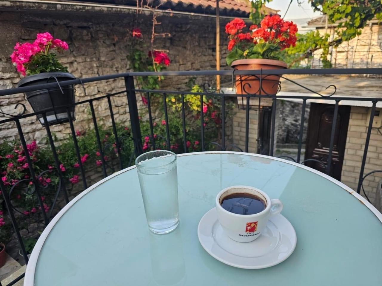 Luigi Guest House Gjirokastër 外观 照片