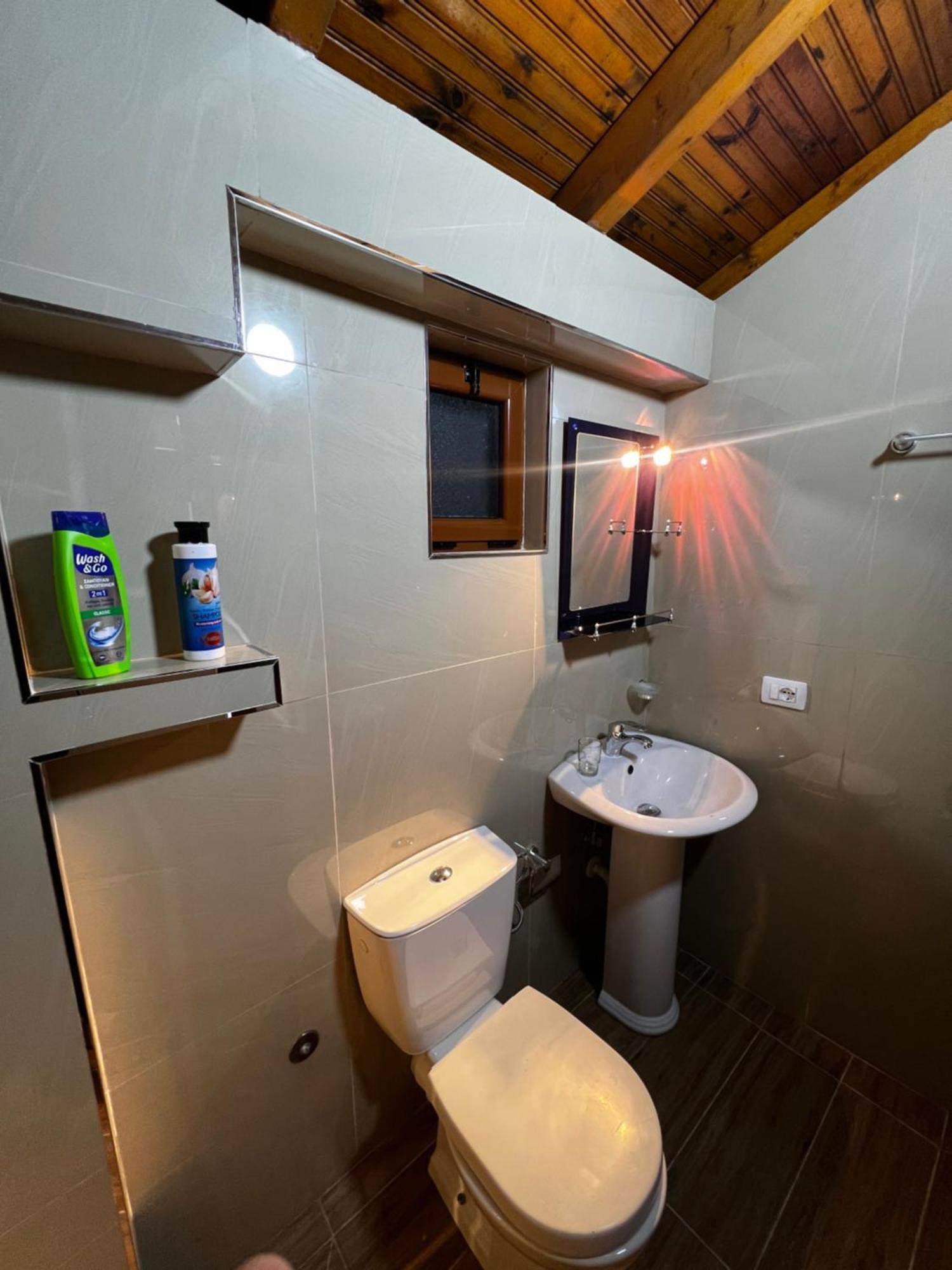 Luigi Guest House Gjirokastër 外观 照片
