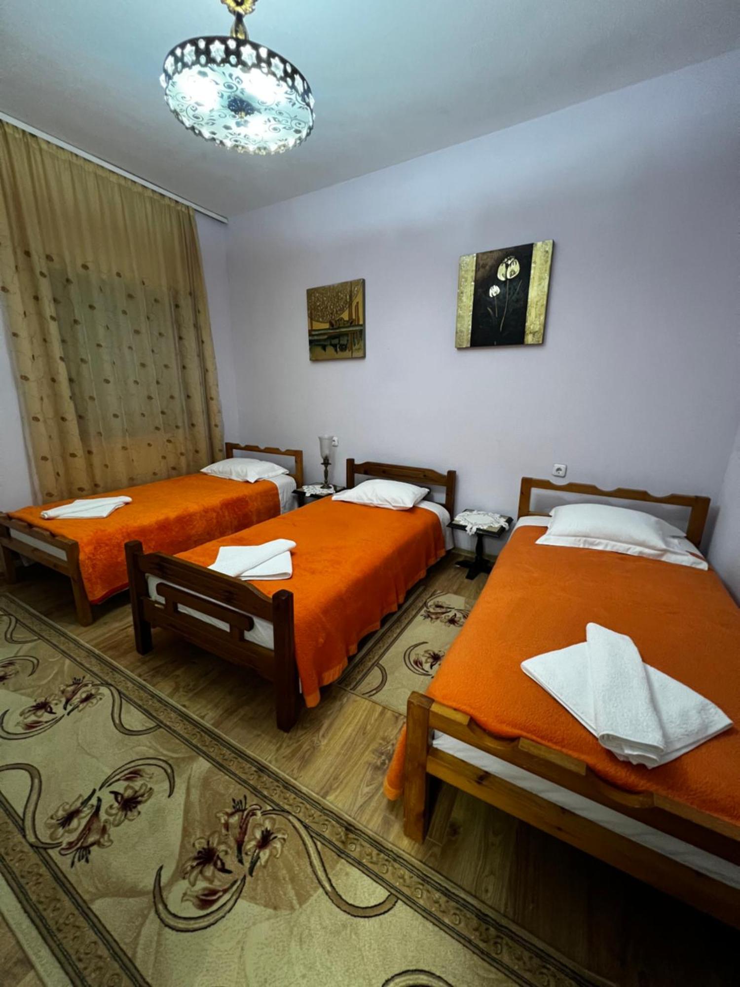 Luigi Guest House Gjirokastër 外观 照片